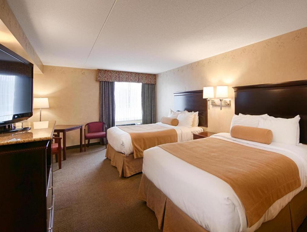 Best Western Plus Orillia Hotel Exterior foto